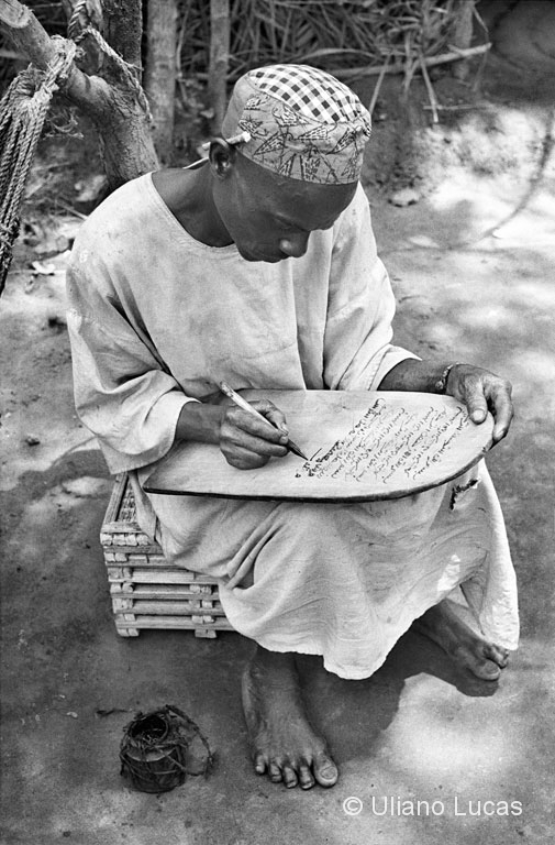 Uno scrivano nelle zone liberate della Guinea-Bissau, 1970