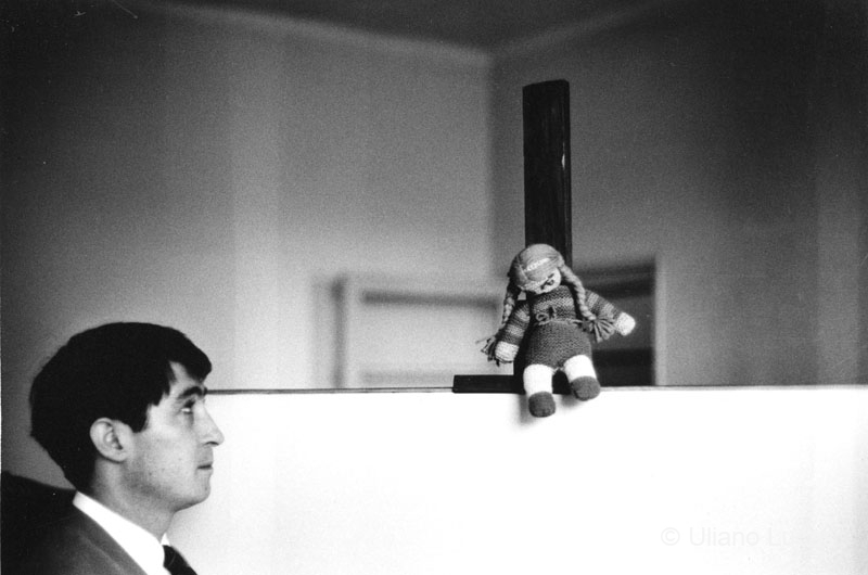Il pittore Ettore Sordini nel suo studio, Milano, 1966