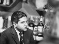 Il cantautore Bruno Lauzi al Cab64, in via De Amicis, Milano, 1964 c.