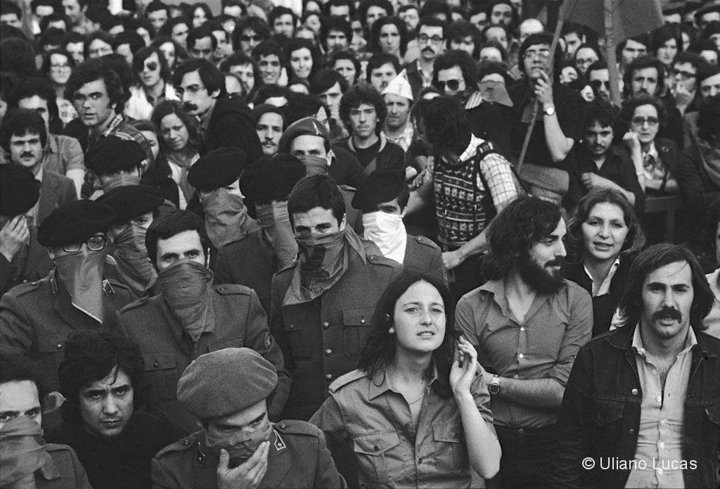 Proletari in divisa al corteo del 25 Aprile, Milano, 1976 c.