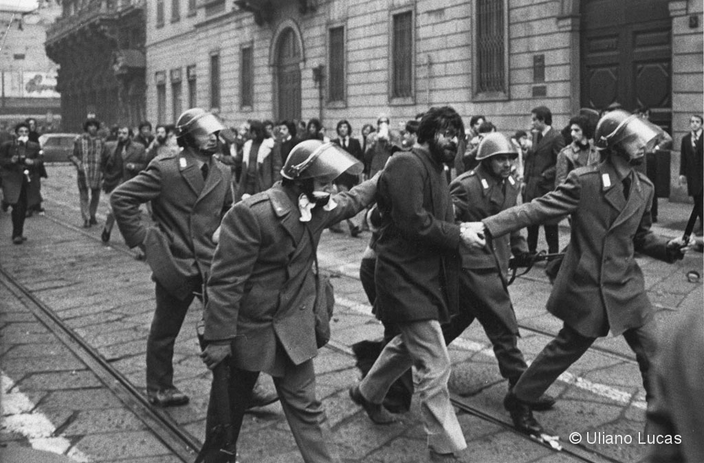 Incidenti in Via Cusani durante una manifestazione della sinistra extraparlamentare, Milano, 11 marzo 1972