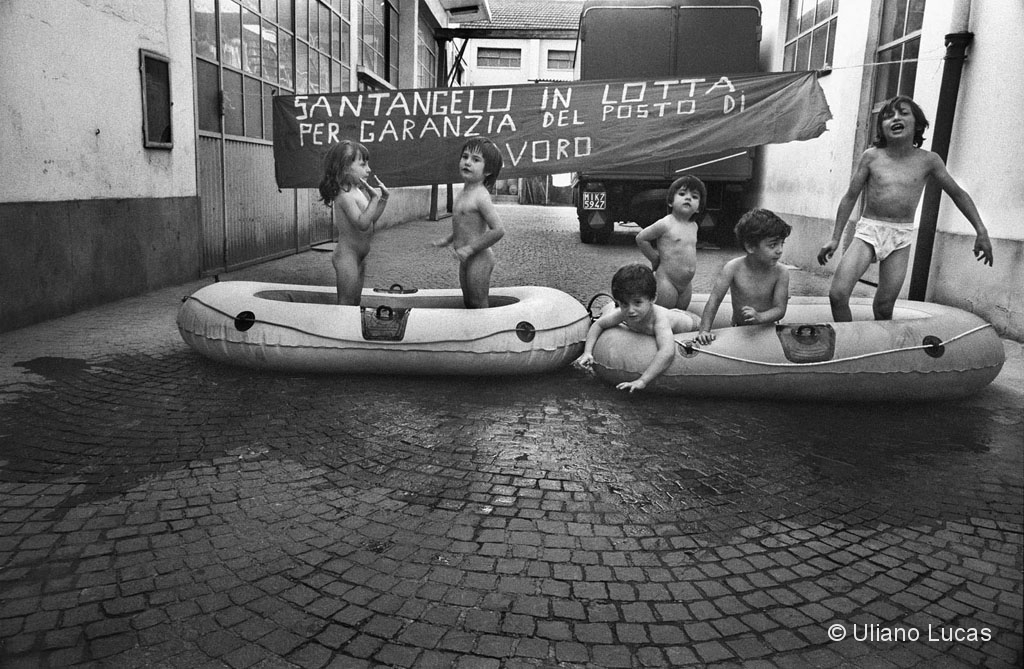 La fabbrica Santangelo durante l'occupazione, Milano, agosto 1973