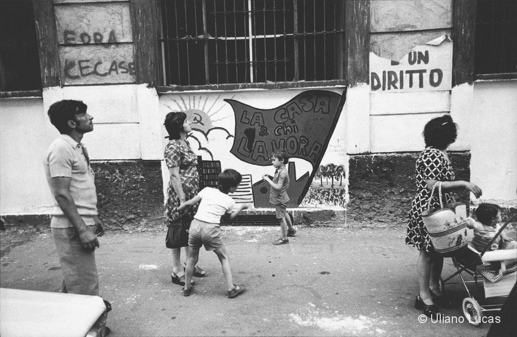 Occupazione di case in via Sciesa da parte dell'Unione inquilini, Milano, 1974 c.