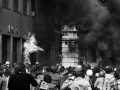 L'assalto alla sede del M.S.I. in via Mancini durante il quale morirà lo studente Giannino Zibecchi, Milano, 1975