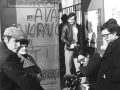Davanti all'ufficio di collocamento, Napoli, 1976