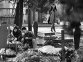 I giardini pubblici di Mostar trasformati in cimitero, dicembre 1992