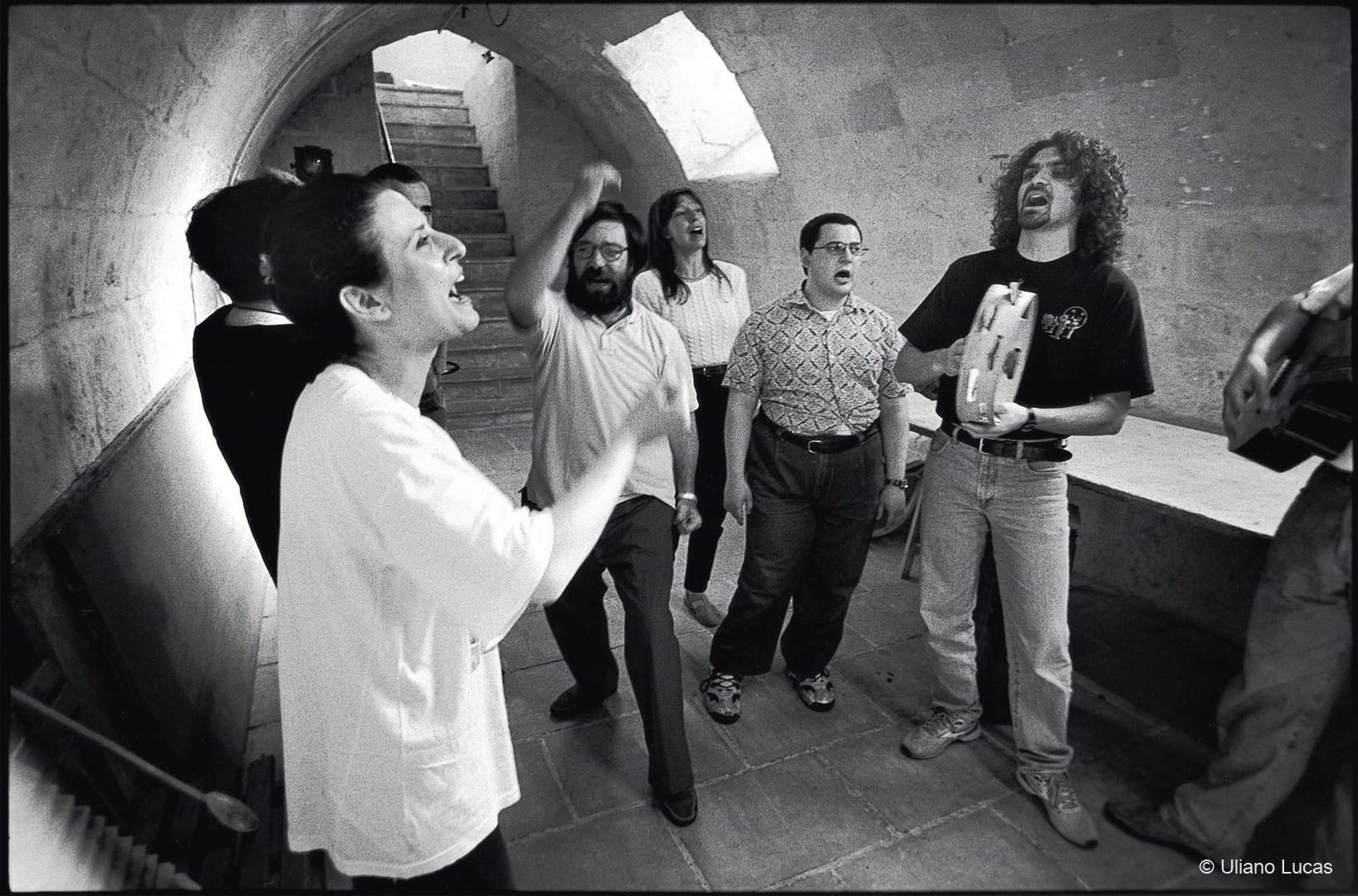 Utenti del centro diurno di Lequile ai corsi del laboratorio teatrale "Espressività e benessere",  Lecce, 1998
