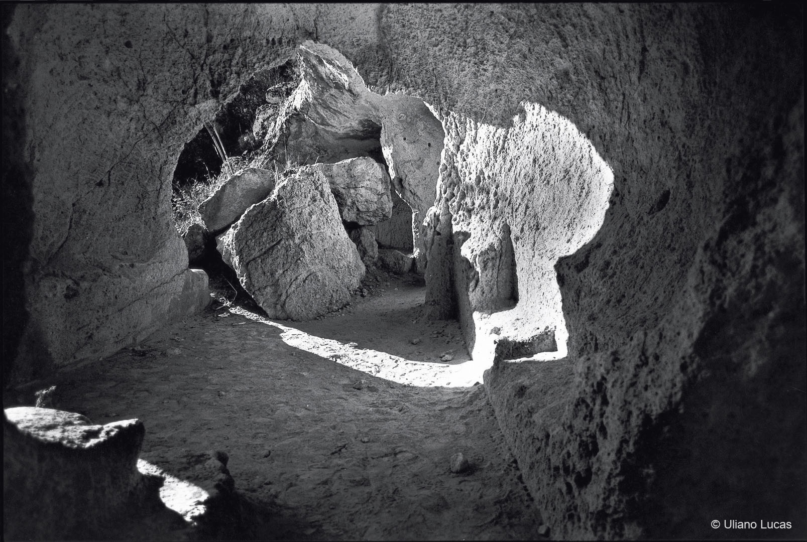 Caverne preistoriche, Mottola (Taranto), 1996