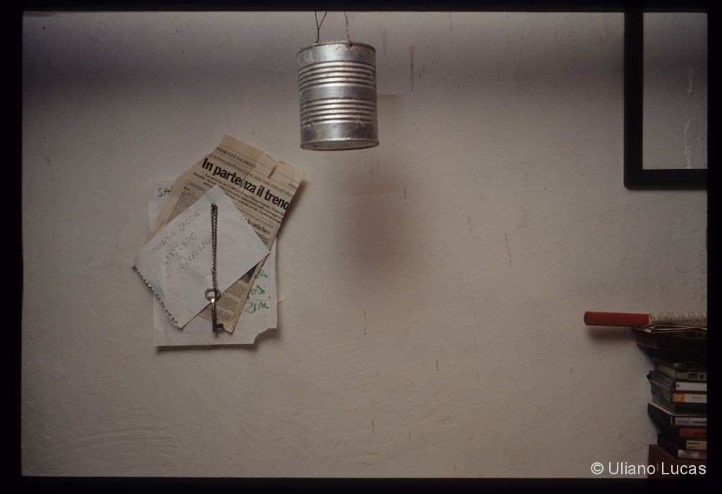 A casa del poeta Valentino Zeichen, Roma, 1991