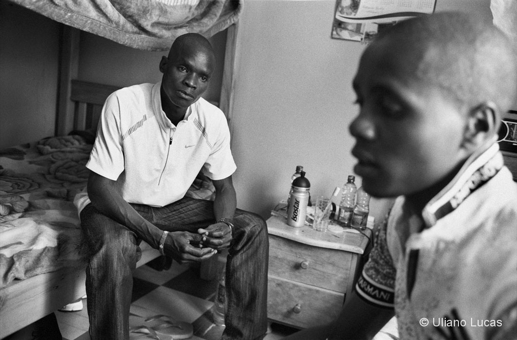 Un atleta nella sua camera nel "training camp" di Kapsait, Kenya, gennaio 2013