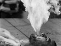 Mangiafuoco al festival del teatro in piazza di Santarcangelo di Romagna (Rimini), luglio 1980
